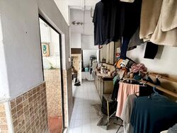 Changi Road (D14), Shop House #593657311